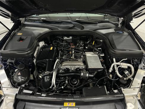 Used 2016 Mercedes-Benz GLC 300 4MATIC w/ Premium Package image 24