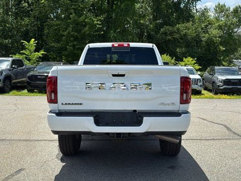 Used 2026 RAM 2500 Laramie AWD/4WD image 7