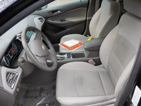 Certified 2017 Chevrolet Cruze LT w/ RS Package FWD image 15