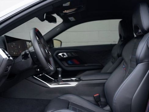 Used 2025 BMW M2 w/ Lighting Package image 17