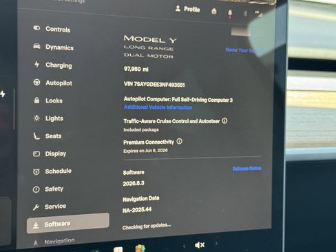 Used 2022 Tesla Model Y Long Range AWD/4WD image 33
