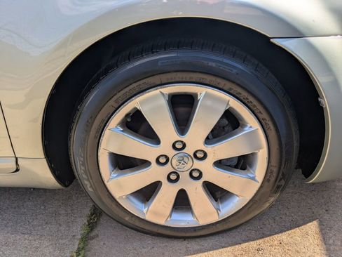 Used 2005 Toyota Avalon XLS FWD image 16