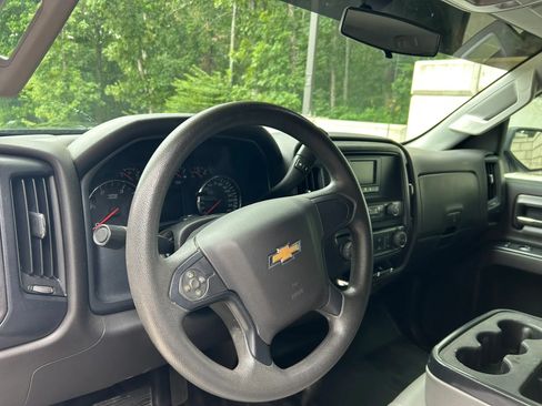 Used 2017 Chevrolet Silverado 2500 W/T w/ WT Convenience Package AWD/4WD image 3