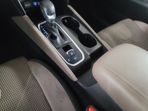 Used 2020 Hyundai Santa Fe SE image 26