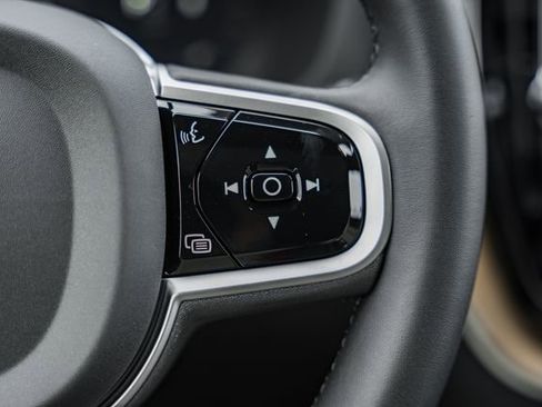 New 2026 Volvo XC60 B5 Plus w/ Protection Package Premier image 28