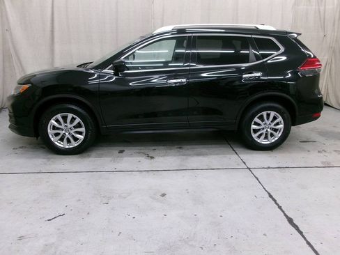 Used 2017 Nissan Rogue SV AWD/4WD image 5