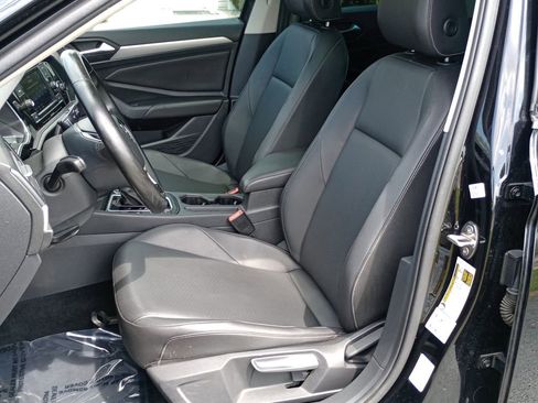 Used 2019 Volkswagen Jetta SE image 15