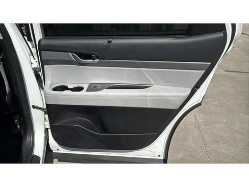 Used 2022 Hyundai Palisade SEL w/ 8P Bench Seat Package FWD image 32