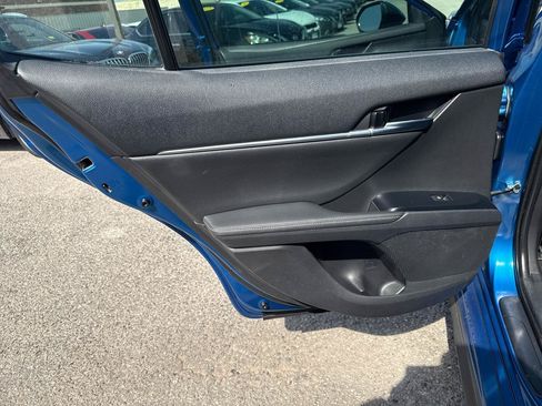 Used 2020 Toyota Camry XSE FWD image 12