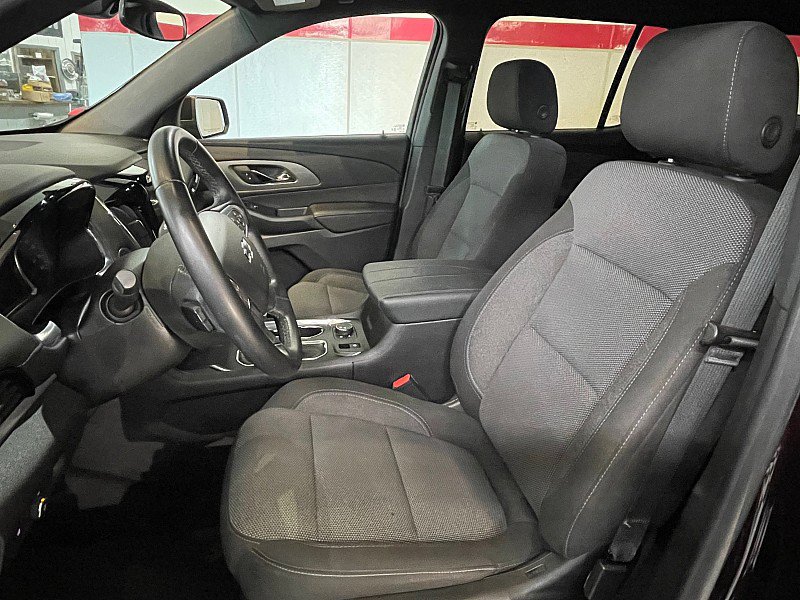 Used 2023 Chevrolet Traverse LT FWD image 9