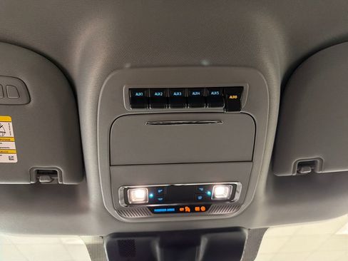 New 2026 Ford F250 Lariat w/ Black Appearance Package AWD/4WD image 16