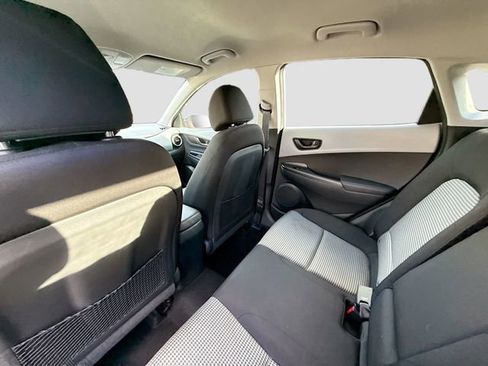 Used 2020 Hyundai Kona SE w/ Cargo Package image 23