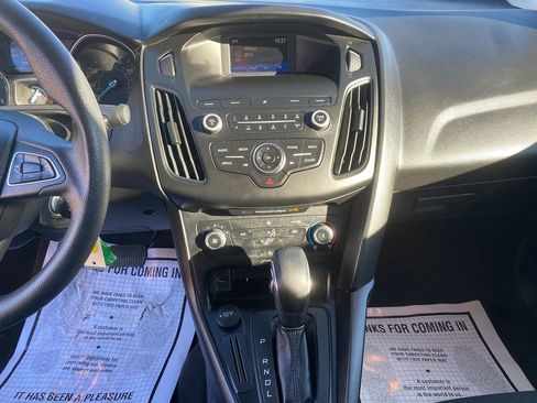 Used 2018 Ford Focus SE image 20