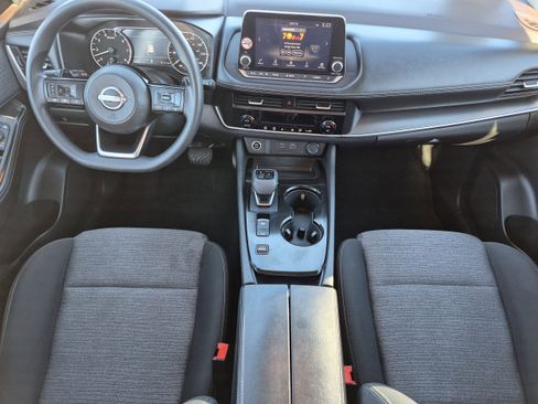 Used 2023 Nissan Rogue SV image 29