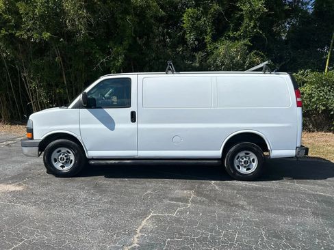 Used 2017 GMC Savana 2500 RWD image 10
