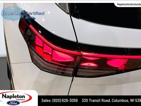 Used 2025 Volkswagen Tiguan SEL R-Line AWD/4WD image 31