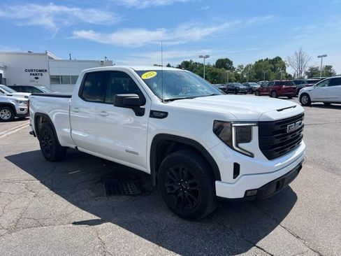 Used 2023 GMC Sierra 1500 Elevation AWD/4WD image 3
