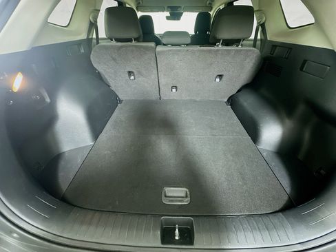 Used 2025 Kia Sportage LX FWD image 29