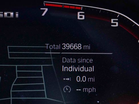 Certified 2022 BMW M550i xDrive w/ Executive Package image 21