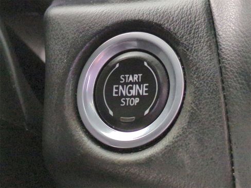 Used 2023 Chevrolet Suburban LT image 17