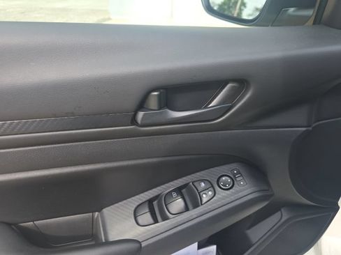 Certified 2024 Nissan Altima 2.5 S FWD image 8
