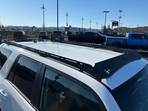 Used 2017 Toyota 4Runner TRD Off-Road Premium image 29