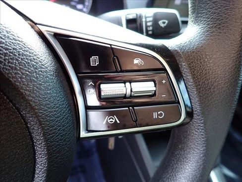Used 2022 Kia Forte LXS w/ LXS Technology Package FWD image 14