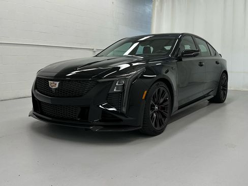 Used 2026 Cadillac CT5 V Blackwing w/ Carbon Fiber 2 Package RWD image 4
