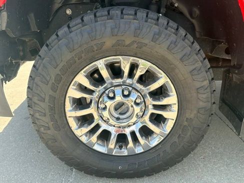 Used 2022 Ford F250 XLT w/ XLT Premium Package AWD/4WD image 9