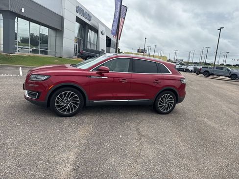 Used 2020 Lincoln Nautilus Reserve w/ Equipment Group 201A FWD image 8