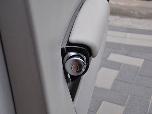 Used 2009 Rolls-Royce Phantom Coupe image 24