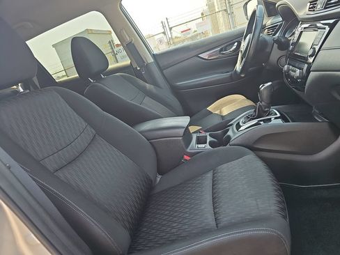 Used 2020 Nissan Rogue SV AWD/4WD image 10