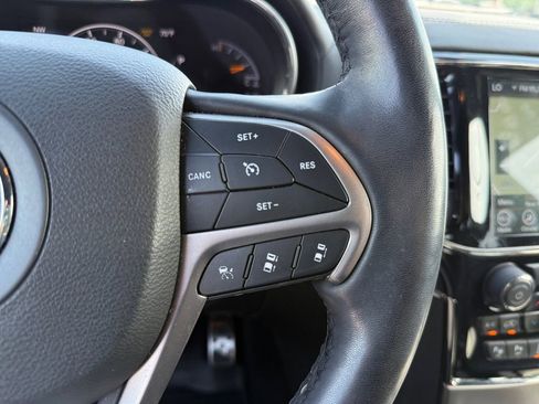 Used 2021 Jeep Grand Cherokee High Altitude AWD/4WD image 24