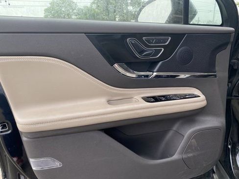 Used 2023 Lincoln Corsair FWD image 16