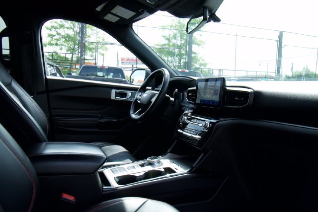 Used 2022 Ford Explorer ST-Line RWD image 27