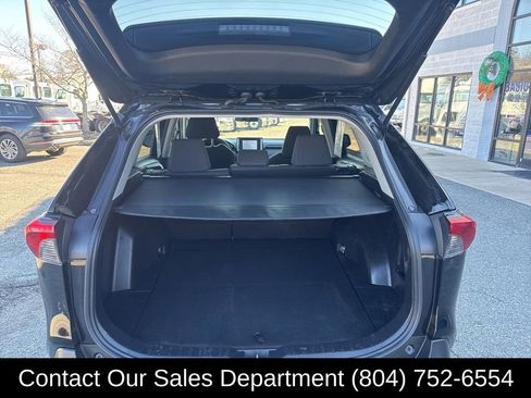 Used 2021 Toyota RAV4 LE image 13