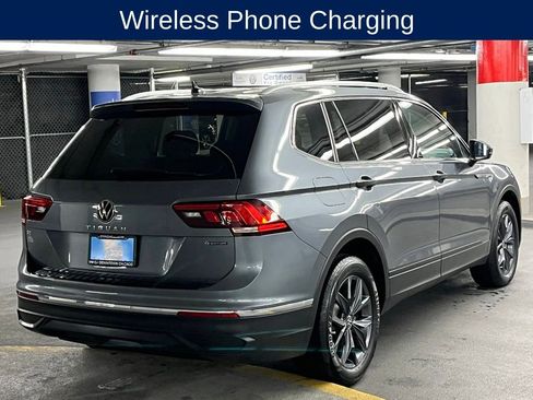 Used 2023 Volkswagen Tiguan SE w/ Panoramic Sunroof Package image 6