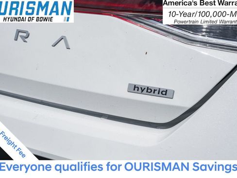 New 2025 Hyundai Elantra Limited image 7