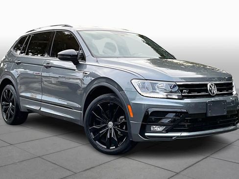Used 2021 Volkswagen Tiguan SE R-Line image 2