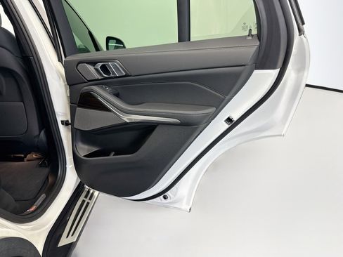 Used 2026 BMW X5 sDrive40i RWD image 33
