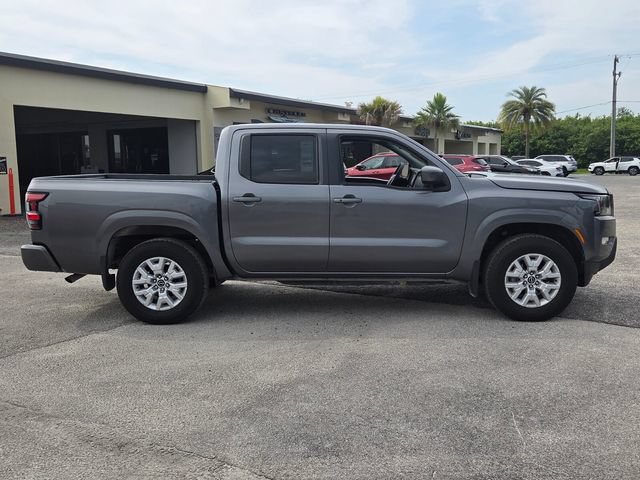 Used 2022 Nissan Frontier SV AWD/4WD image 3