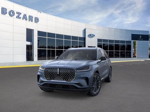 New 2026 Lincoln Aviator Reserve RWD image 3