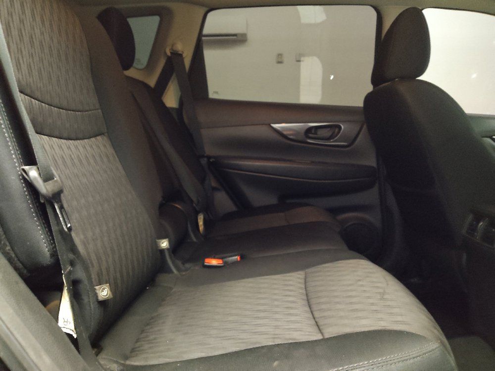 Used 2019 Nissan Rogue S AWD/4WD image 19