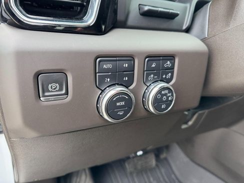Used 2024 GMC Sierra 2500 Denali w/ Technology Package image 16