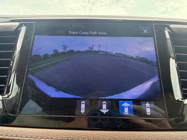 Used 2017 Chrysler Pacifica Limited FWD image 37