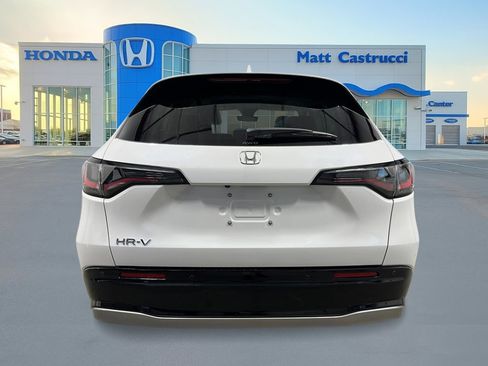 Used 2026 Honda HR-V EX-L image 4