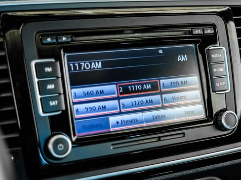 Used 2013 Volkswagen Beetle 2.0T image 22