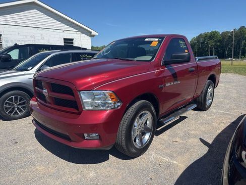 Used 2012 RAM 1500 Express RWD image 1