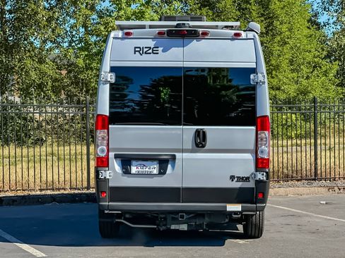 Used 2022 RAM ProMaster 1500 w/ Premium Convenience Group (B) FWD image 4