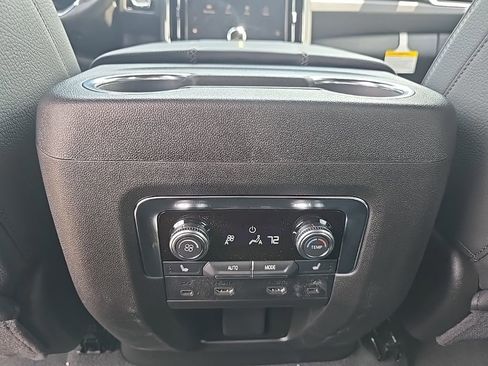 New 2026 GMC Yukon XL Denali AWD/4WD image 17